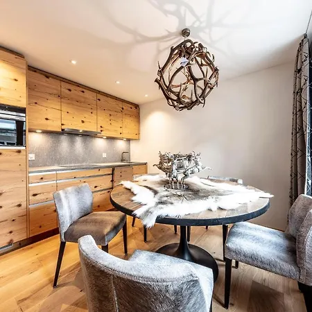 Unique Alpic Style In The Heart Of Апартаменти *